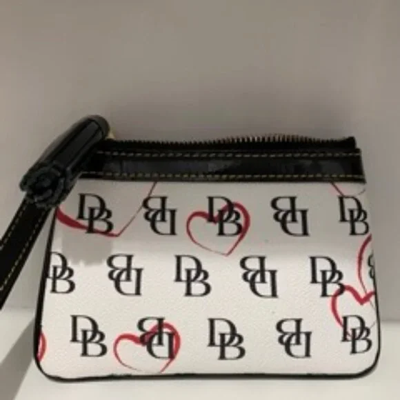 Dooney & Bourke Wallet/Wristlet (hearts) - Picture 2 of 5